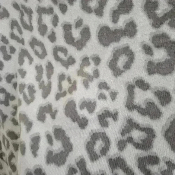 Beautiful LUCKY BRAND Blouse for Women Animal Printed SZ S/CH  Gray Color - Picture 9 of 10